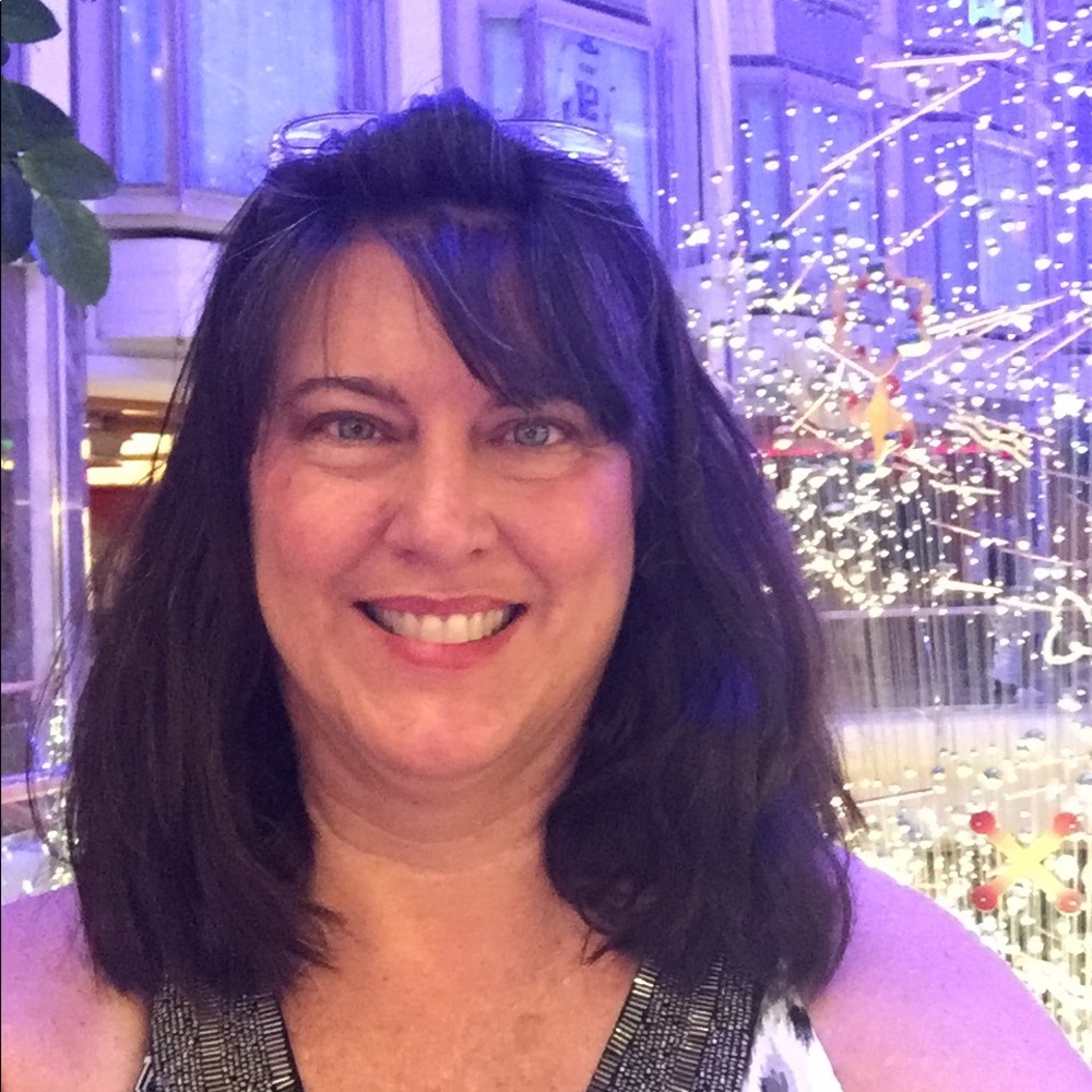 Meet your Posher, Cynthia